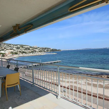 Апартаменты Amazing Sea View *